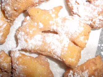 bugnes confectionnes le 22 fvrier 2005 par FM